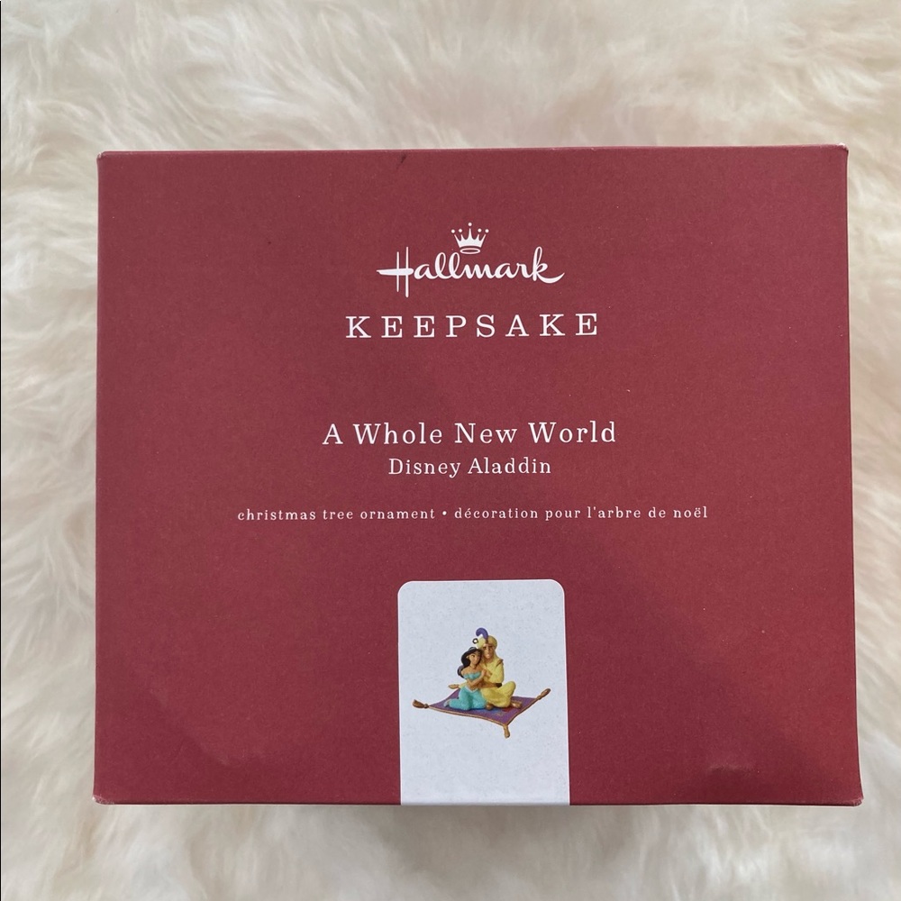 Hallmark Disney Ornament Aladdin and Jasmine
